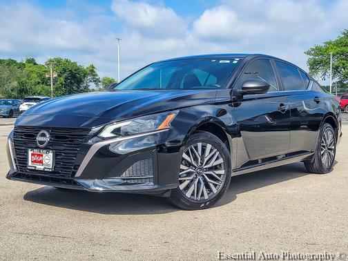 Super Black Clearcoat 2026 Nissan Altima 2.5 SV
