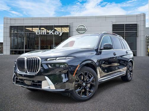 Black Sapphire Metallic 2024 BMW X7 xDrive40i