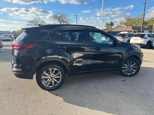 2022 Kia Sportage S