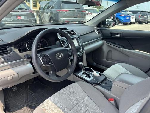 2014 Toyota Camry SEDAN
