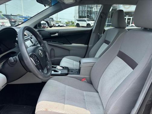 2014 Toyota Camry SEDAN