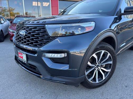 2022 Ford Explorer ST-Line