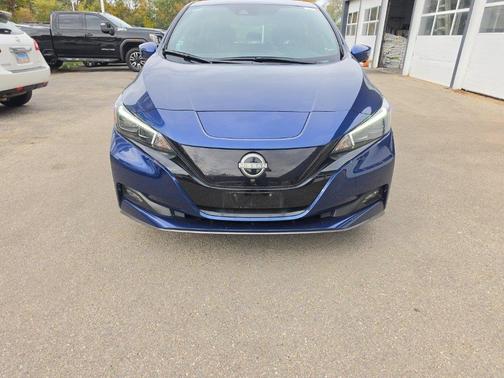 Deep Blue Pearl 2025 Nissan Leaf SV PLUS