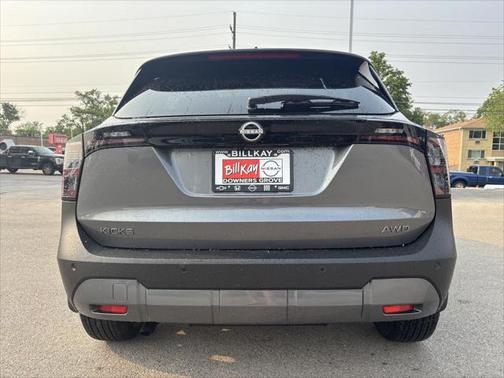 2025 Nissan Kicks SV