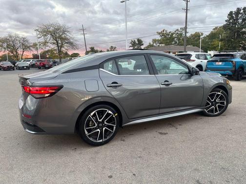 2025 Nissan Sentra SR