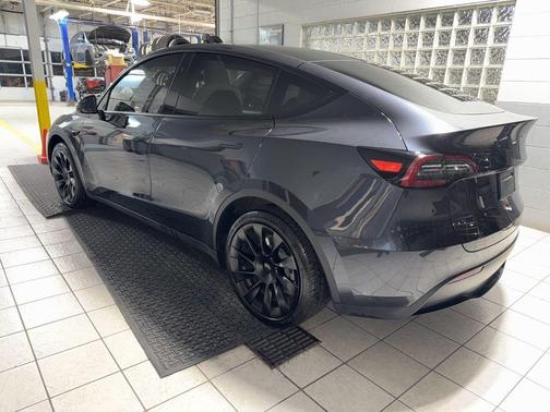 2024 Tesla Model Y Long Range Dual Motor All-Wheel Drive