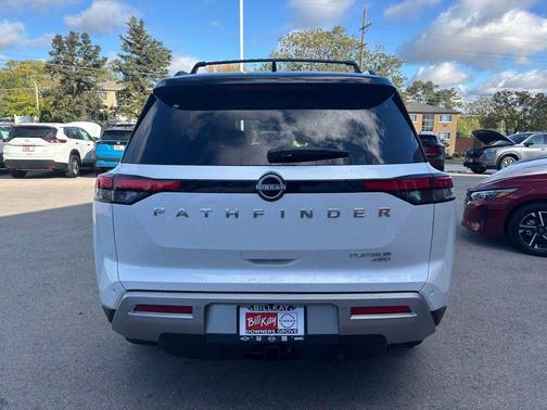 2025 Nissan Pathfinder Platinum 4WD