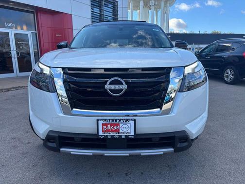 2025 Nissan Pathfinder Platinum 4WD