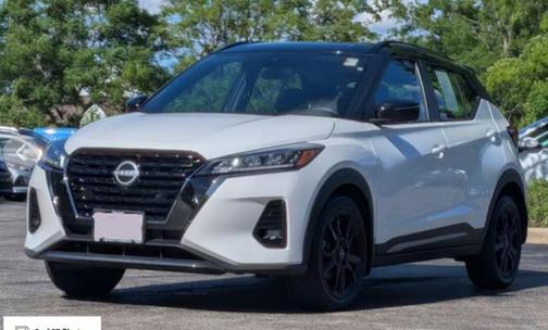 Aspen White/Super Black 2020 Nissan Kicks SR