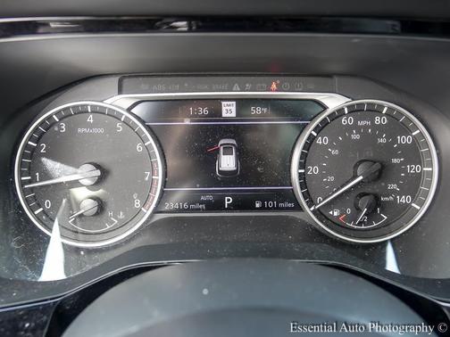 2023 Nissan Pathfinder SL 4WD