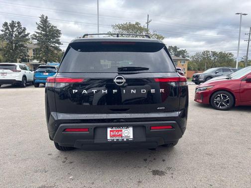 2025 Nissan Pathfinder SV 4WD