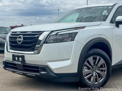 2025 Nissan Pathfinder SV 4WD