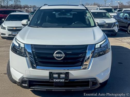 2025 Nissan Pathfinder SV 4WD