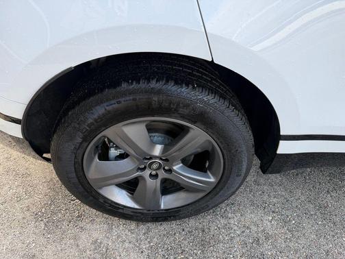 2025 Land Rover Range Rover Velar P250 SE R-Dynamic