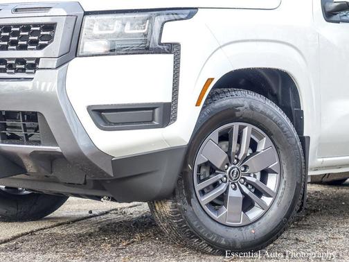 Glacier White 2026 Nissan Frontier SV