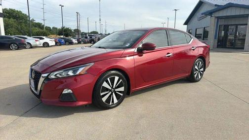 Scarlet Ember Tintcoat 2020 Nissan Altima 2.5 SV