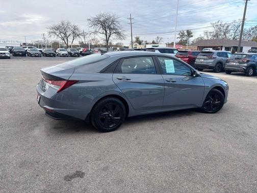 2023 Hyundai ELANTRA HEV Blue