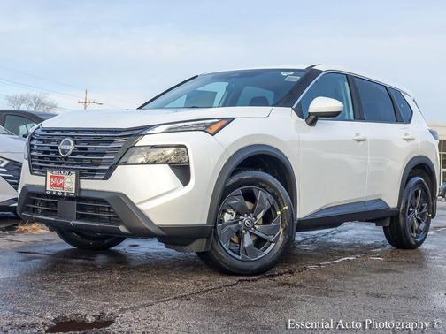 Everest White Pearl Tricoat 2026 Nissan Rogue SV