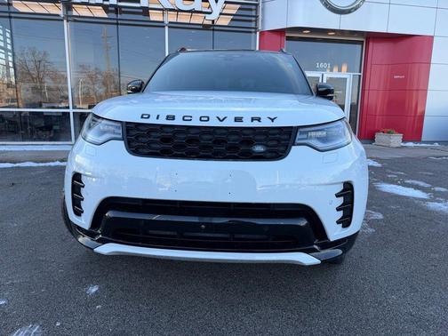 2024 Land Rover Discovery P300 Dynamic SE