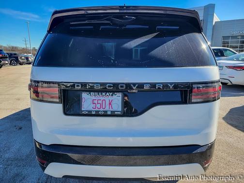 2024 Land Rover Discovery P300 Dynamic SE