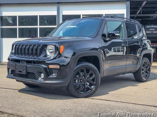 Black Clearcoat 2022 Jeep Renegade Altitude