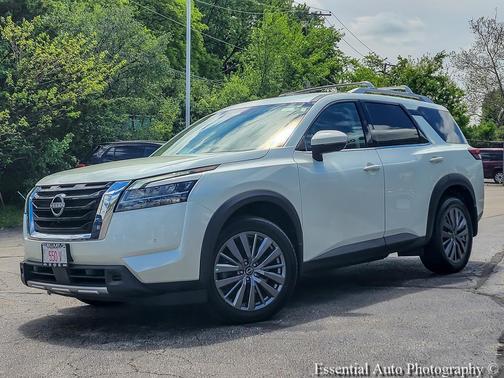 Pearl White Tricoat 2023 Nissan Pathfinder SL 4WD