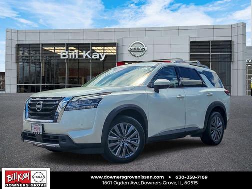 Pearl White Tricoat 2023 Nissan Pathfinder SL 4WD