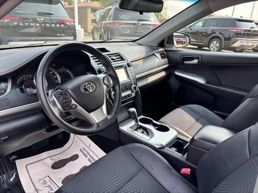 2014 Toyota Camry SEDAN