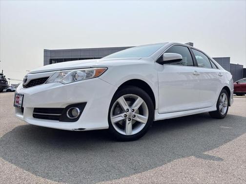 2014 Toyota Camry SEDAN