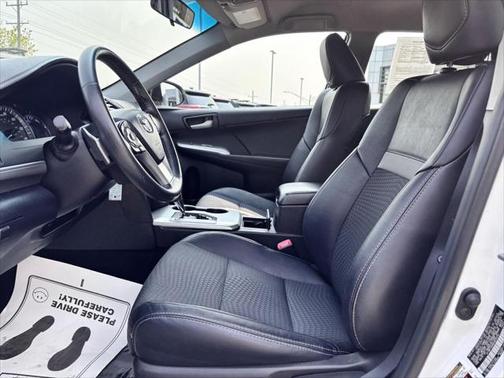 2014 Toyota Camry SEDAN