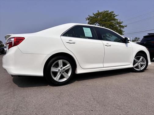 2014 Toyota Camry SEDAN
