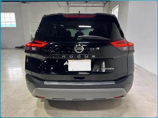 Super Black 2021 Nissan Rogue SV