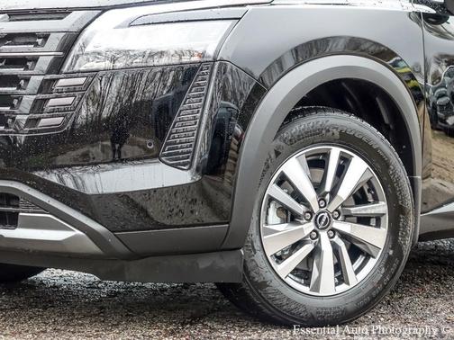 Super Black 2026 Nissan Pathfinder SL