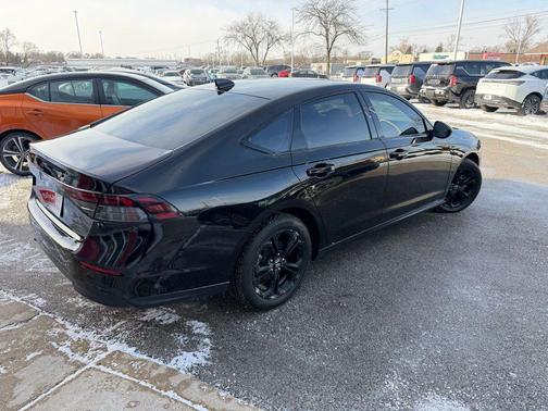 2025 Honda Accord Sport SE 1.5T