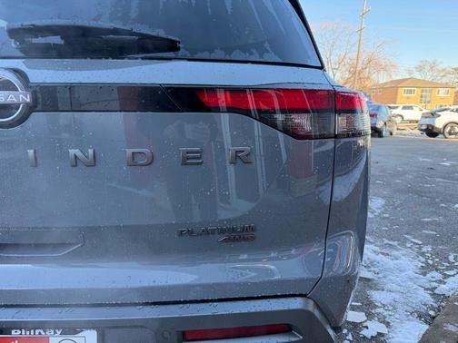 2026 Nissan Pathfinder Platinum
