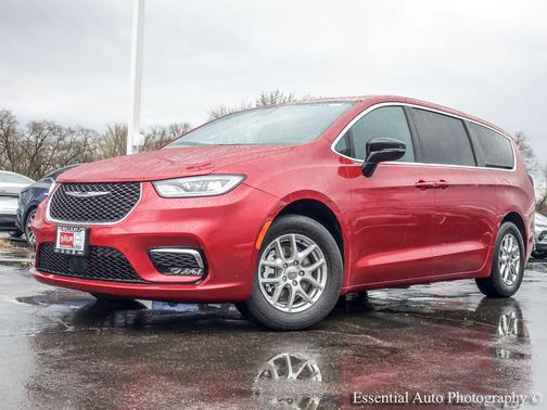 Red Hot Pearlcoat 2025 Chrysler Pacifica L