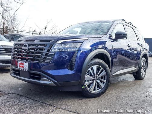 2026 Nissan Pathfinder SL