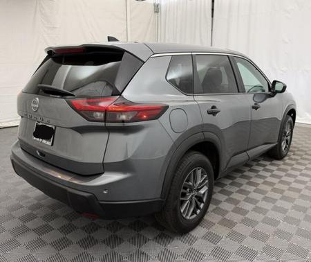 Gun Metallic 2024 Nissan Rogue S