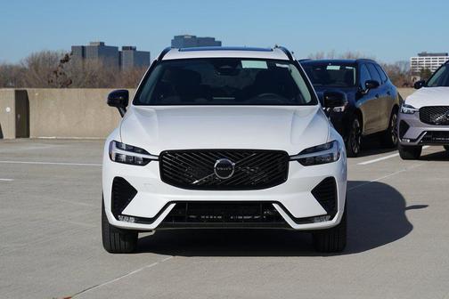 2025 Volvo V60 Cross Country Plus, B5 AWD Gas (mild hybrid)
