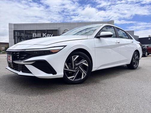 2025 Hyundai ELANTRA SEL