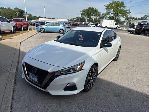 Pearl White Tricoat 2020 Nissan Altima SR Intelligent AWD
