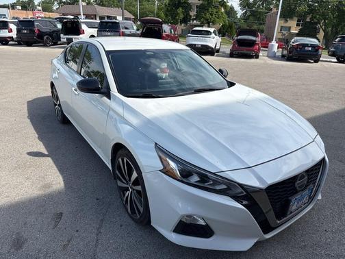 Pearl White Tricoat 2020 Nissan Altima SR Intelligent AWD
