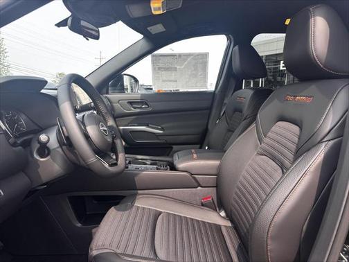2025 Nissan Pathfinder Rock Creek 4WD