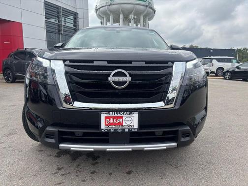 2025 Nissan Pathfinder SL 4WD