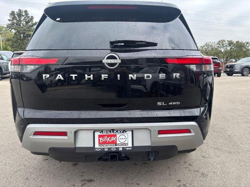 2025 Nissan Pathfinder SL 4WD