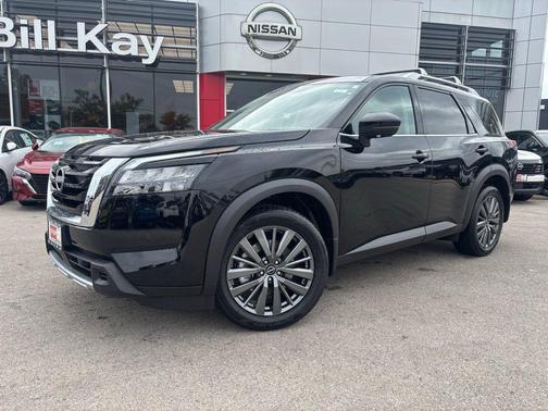 2025 Nissan Pathfinder SL 4WD