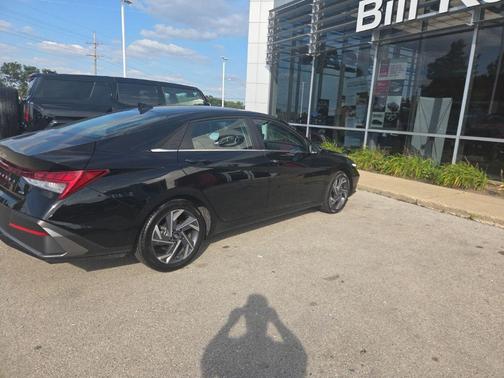 Abyss Black 2025 Hyundai ELANTRA HEV Limited