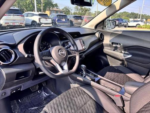 2022 Nissan Kicks SV