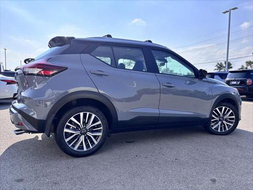 2022 Nissan Kicks SV
