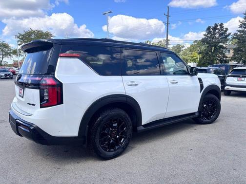 2025 Nissan Armada PRO-4X 4WD